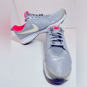 NIKE IN-SEASON TR GRAY/PINK WOMENS SIZE 8.5